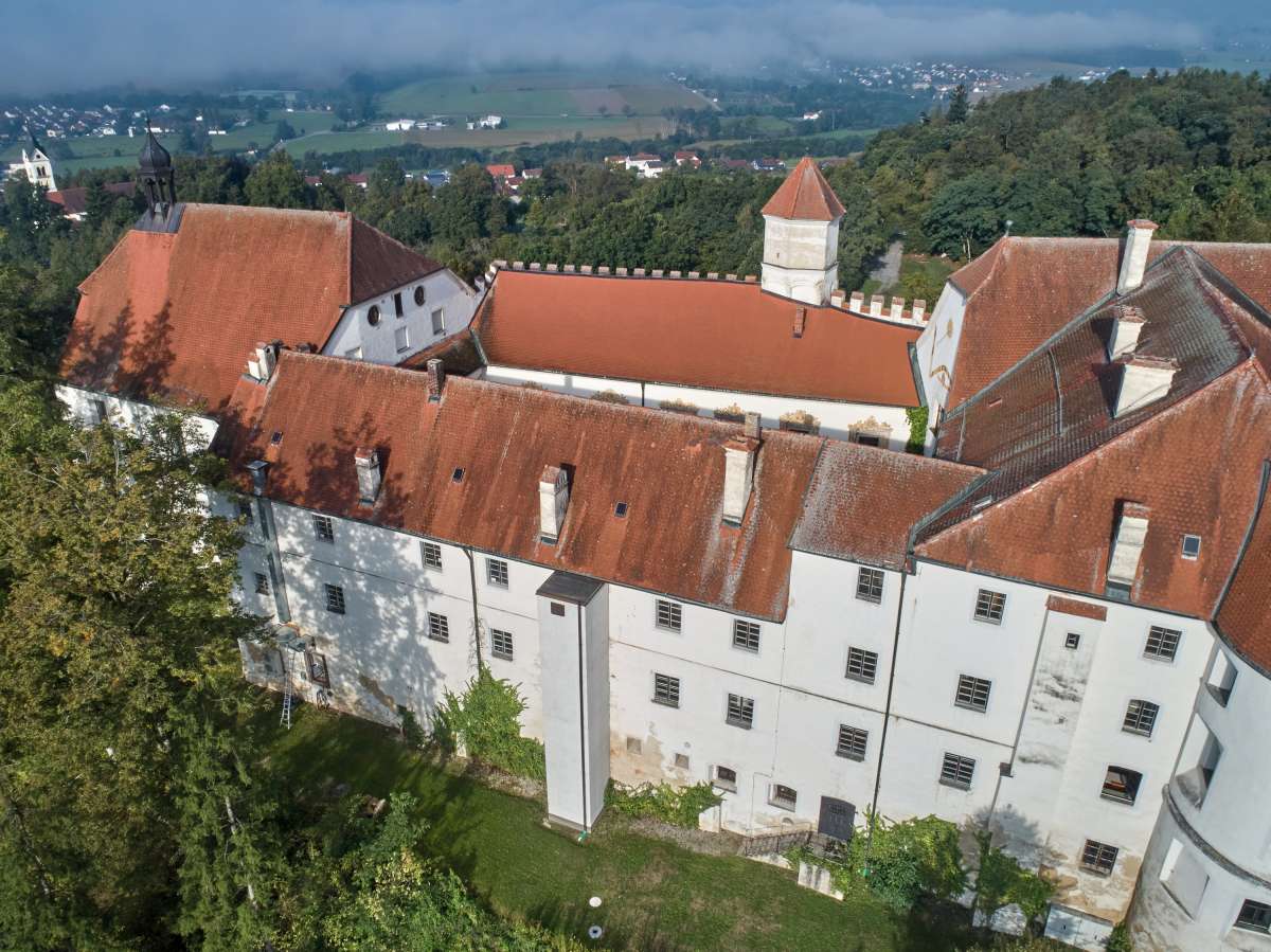 Sanierung und Umbau Schloss Ortenburg (1)
