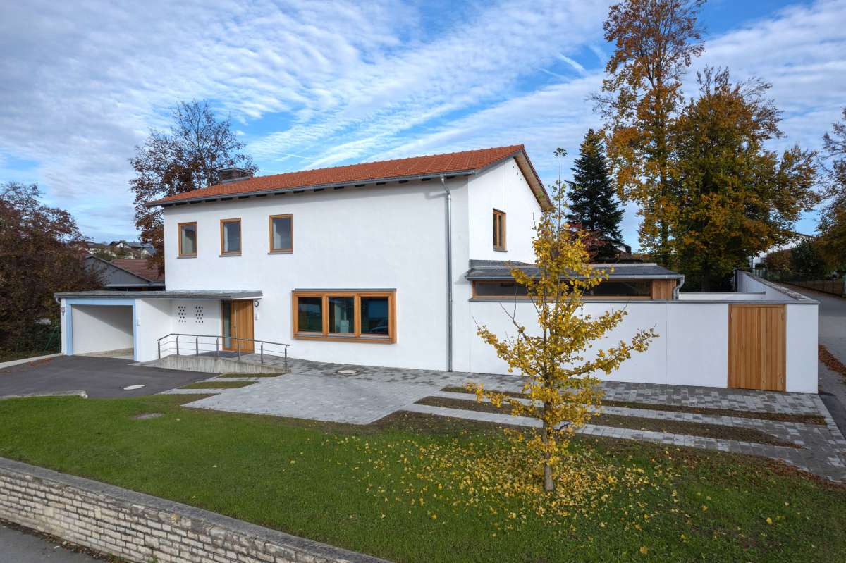 Sanierung und Erweiterung Arzthaus Egglham (1)